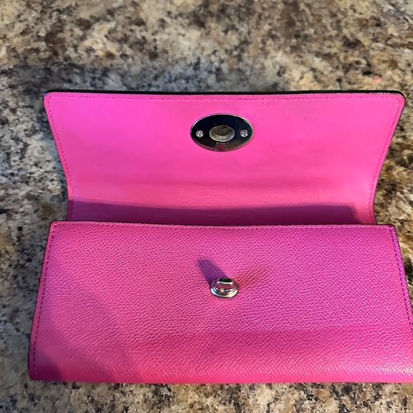 COACH Embossed Textured/Crossgrain Leather Slim Envelope Wallet F52345 (Fuchsia) - Picture 2 of 10